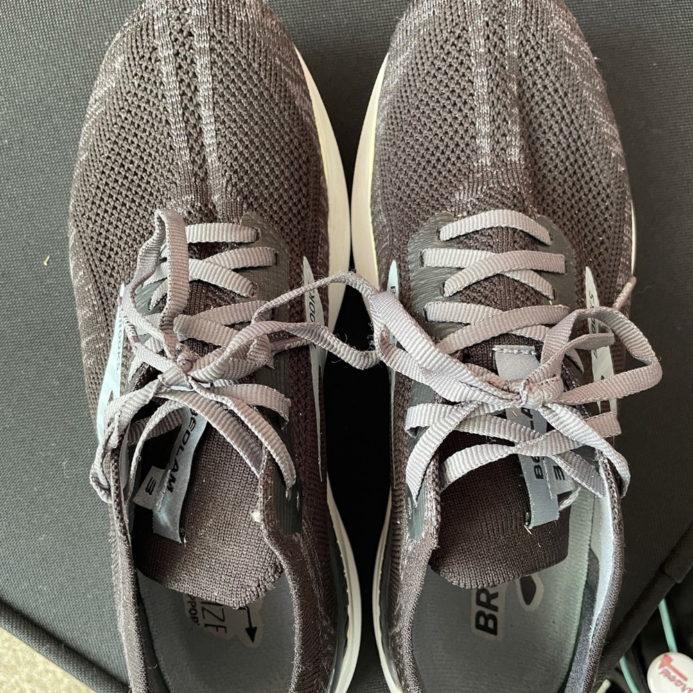 brooks running shoes size 9.5!!